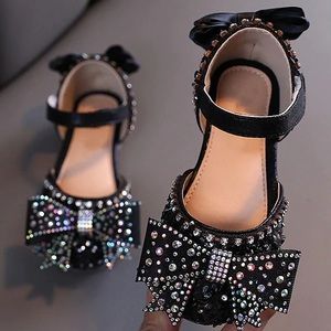 Liv & Mia Girls Size 4 Easter shoes!